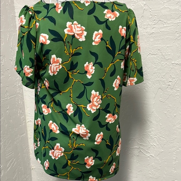 Ann Taylor Factory Pink and Green Floral Short Sleeve Blouse Asian Flare - Picture 5 of 6